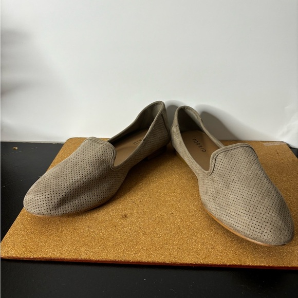 Torrid Perforated Flat Shoes Women’s 9.5WW Tan Loafers Faux Suede Taupe Slip On - Picture 6 of 6